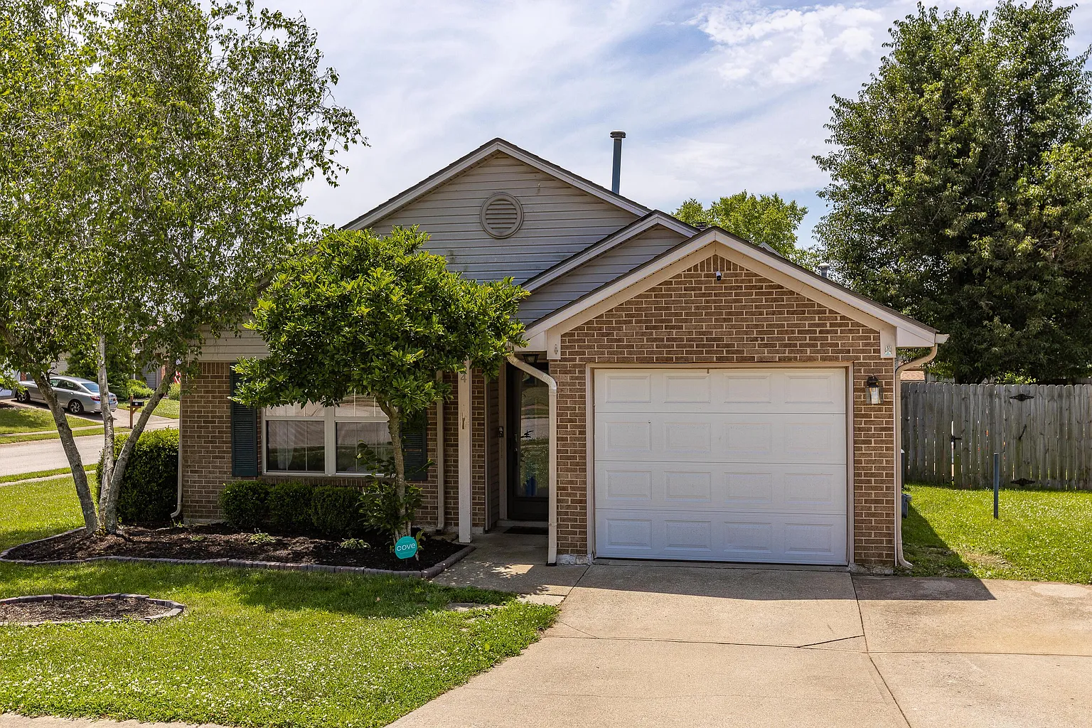 104 E Chopin Way photo 1