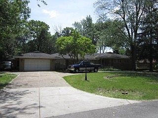 1st image of 17W061 Woodland Ave