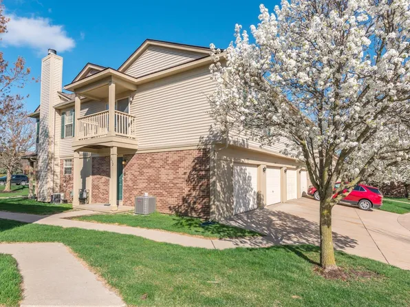 212 Commons Ct, Saline, MI 48176