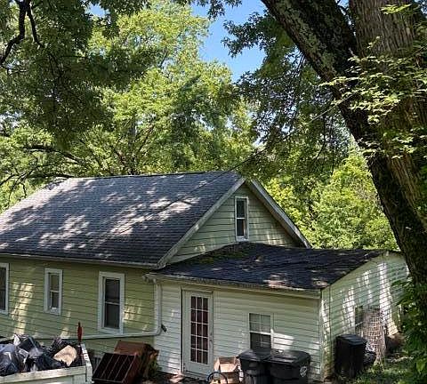 4th image of 4645 Winters Ln
