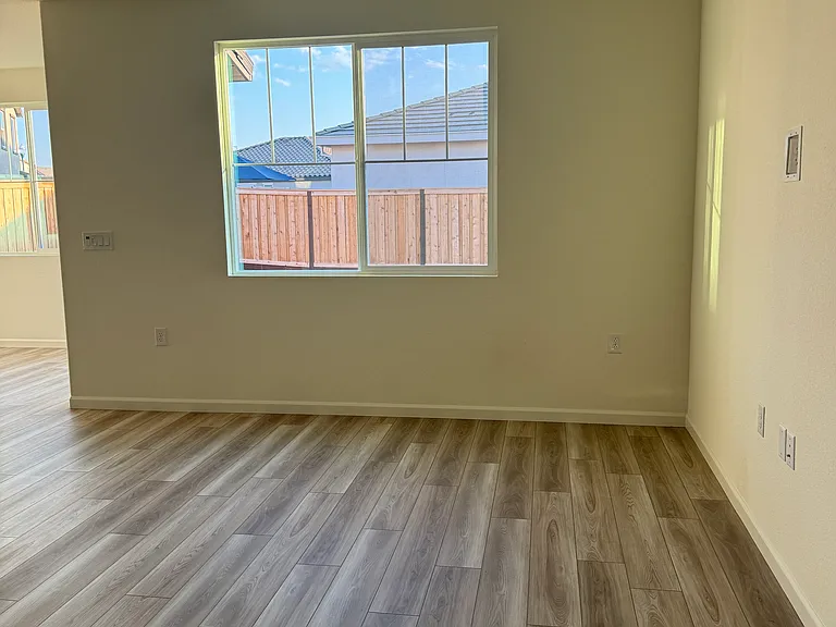 434 Miramar Dr — Photo 13