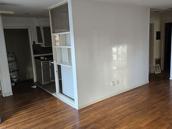 2nd image of 5107 Broadmoor Blvd