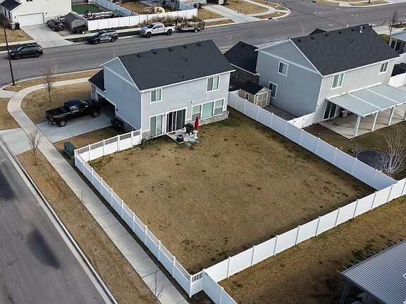 4th image of 906 S 750 W