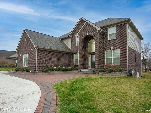 3rd image of 4262 S Lake Ln
