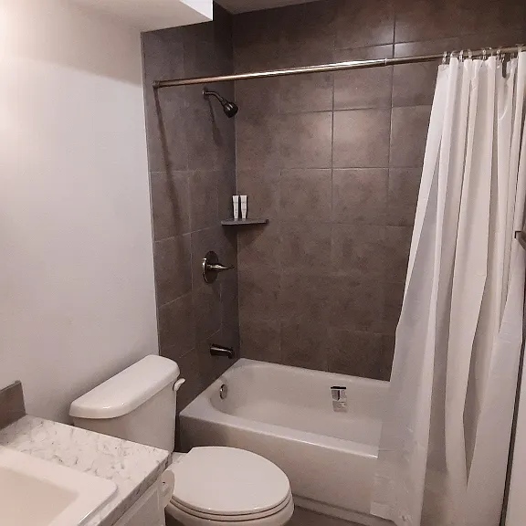 209 Basswood St — Photo 16