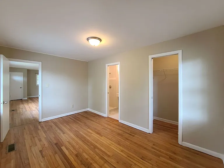 3225 Forrest Hills Dr — Photo 17