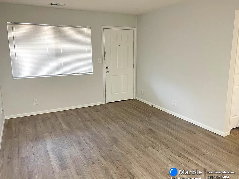 4915 Huntington Ave #6 — Photo 6