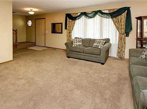 2nd image of 601 Brookwood Dr