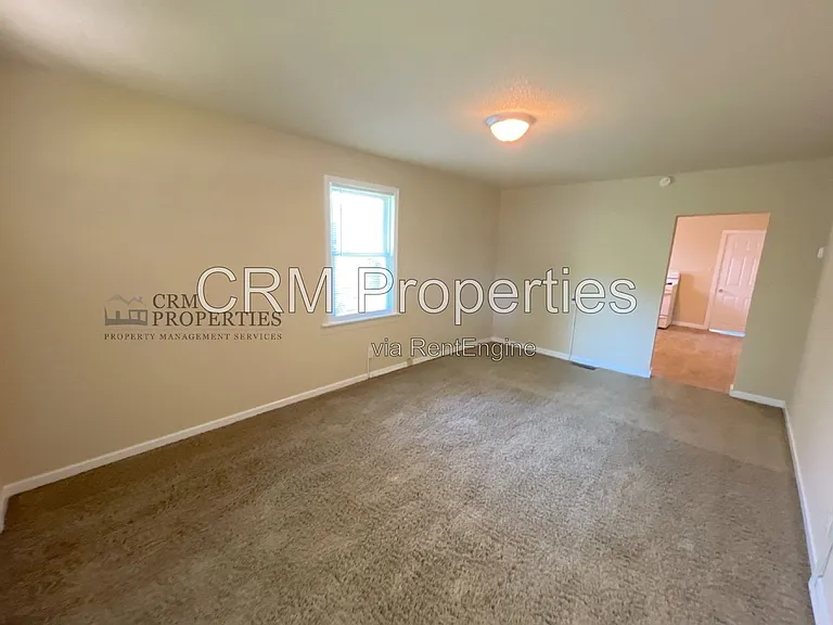 1341 S Delphos St — Photo 4