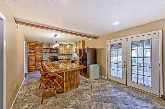 5th image of 15594 Monticello Dr