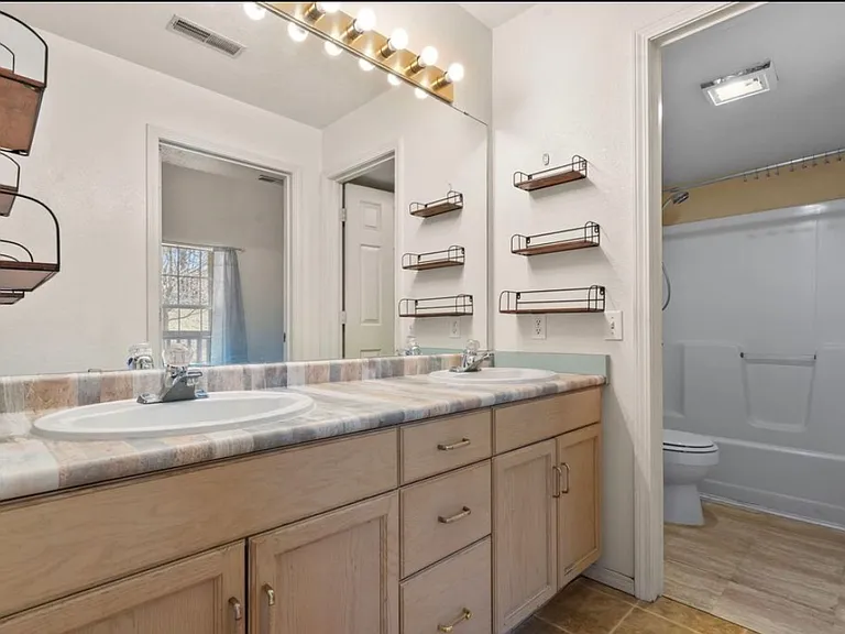 510 Abby Ln #7 — Photo 15