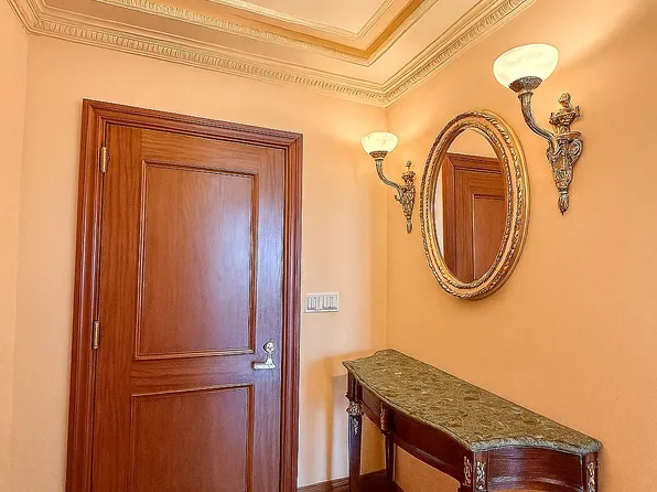 120 Oceana Drive West image 8 of 13