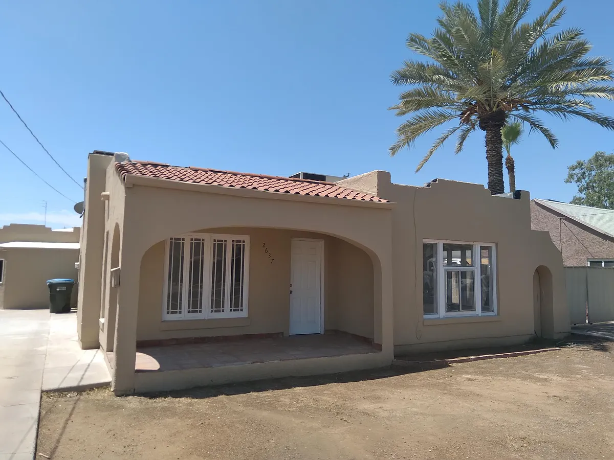 Building Photo - 2637 E Willetta St