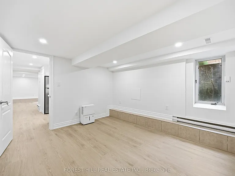 54 Gwynne Ave #BASEMENT — Photo 11