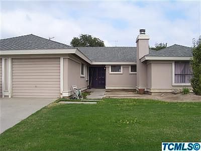 2nd image of 2222 E Hillcrest Ave