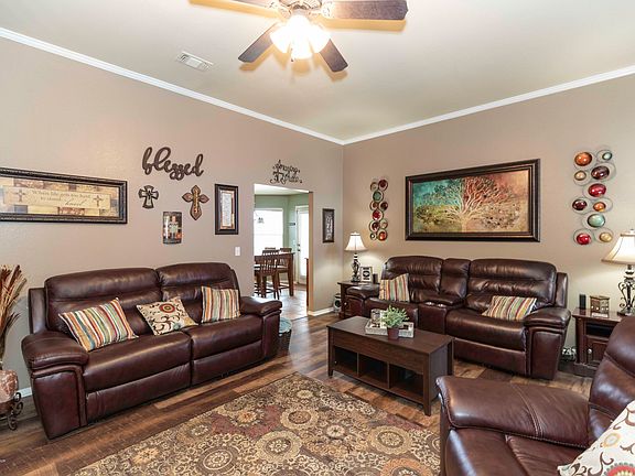 4th image of 8302 Barstow Dr