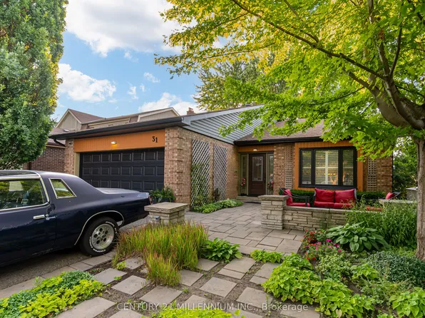 31 Mansfield St, Brampton, ON L6S 2X8