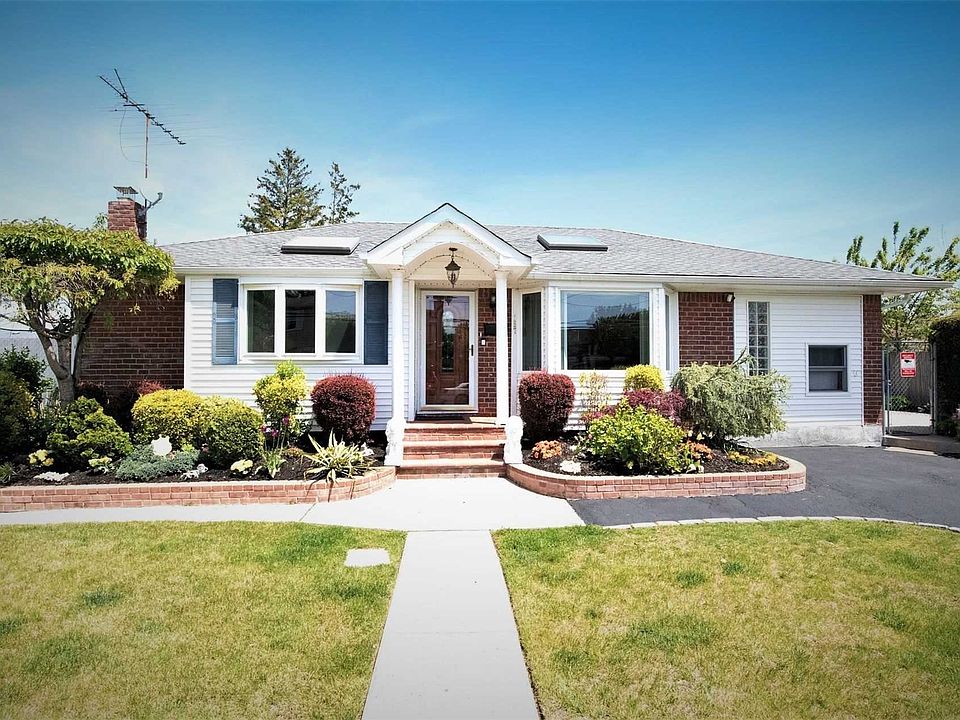 1st image of 157 Villa Ave