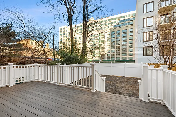 Rented by Douglas Elliman | media 14