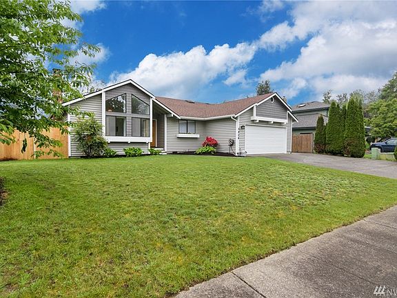 3rd image of 4826 138th St NE