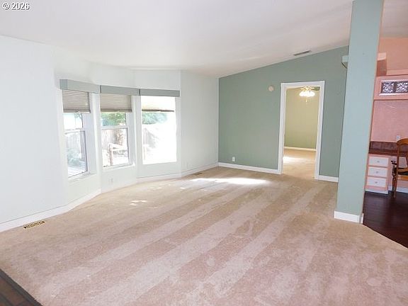 5th image of 1105 Riverside Dr Unit 32