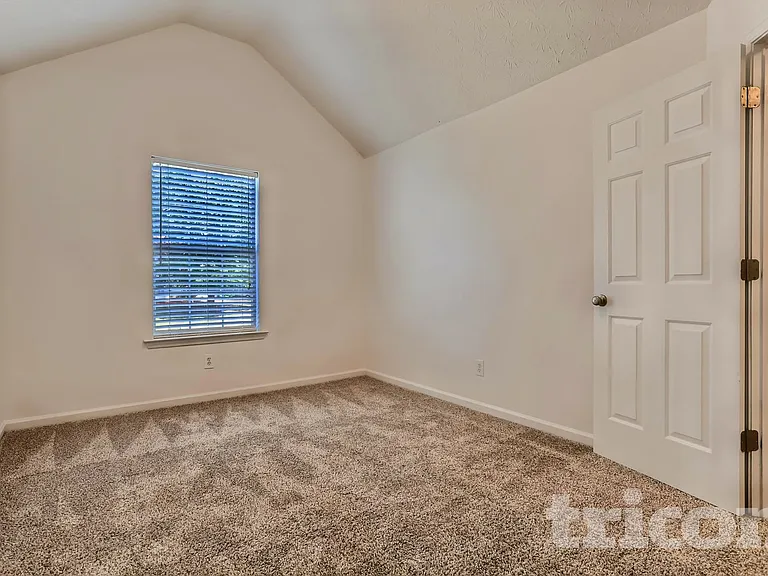 535 Concord Ter — Photo 7