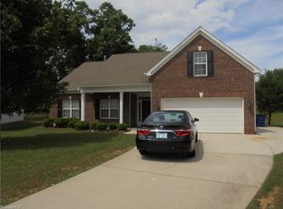 4215 Shadetree Cir, Winston Salem, NC 27107