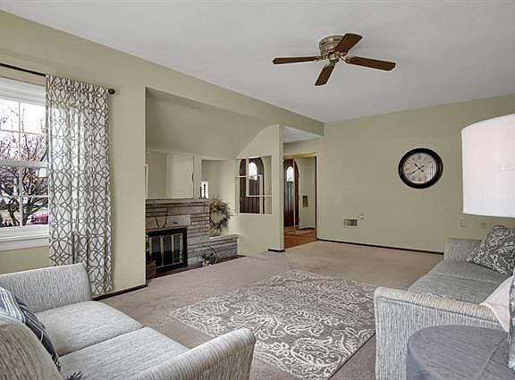5th image of 838 E Lorena Ave