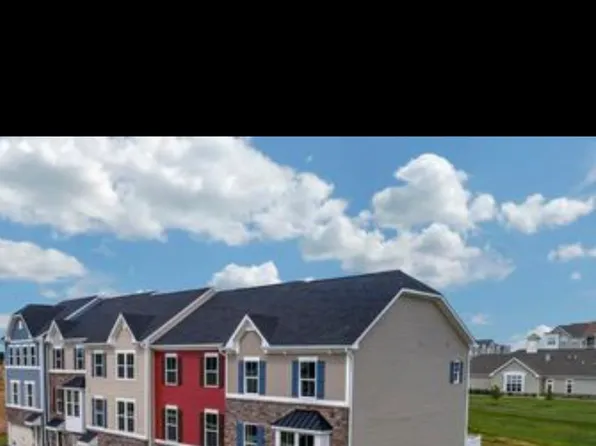 2377 Cook Dr, Easton, PA 18045