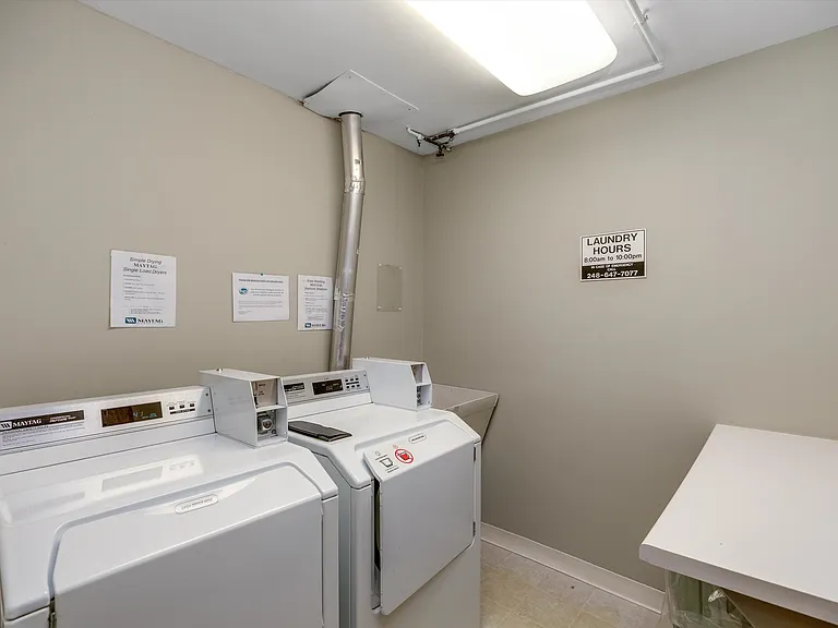 Hartford Place Apartments — Photo 20