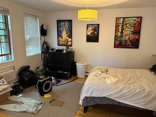 Rented by Urban Real Estate Property Group Inc | media 8