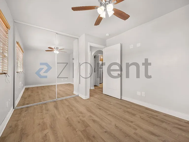 800 N Mollison Ave #48 — Photo 9