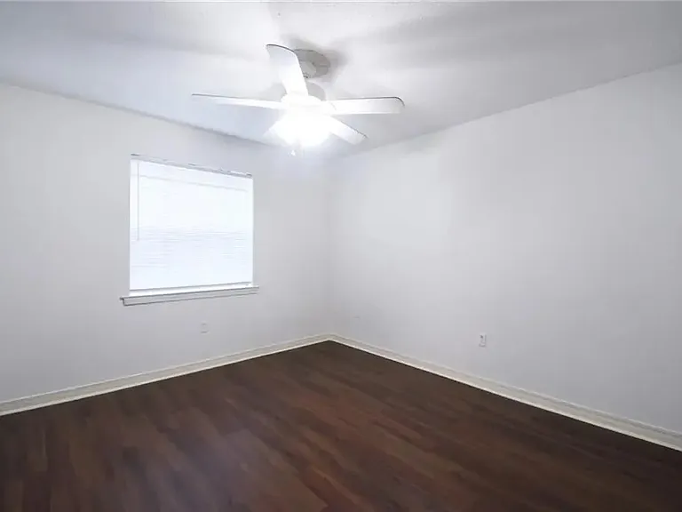 209 Pine St — Photo 3