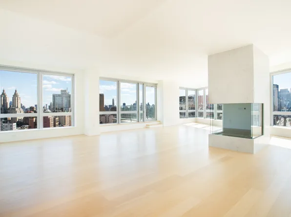 212 West 72nd Street PHS image 3 of 12