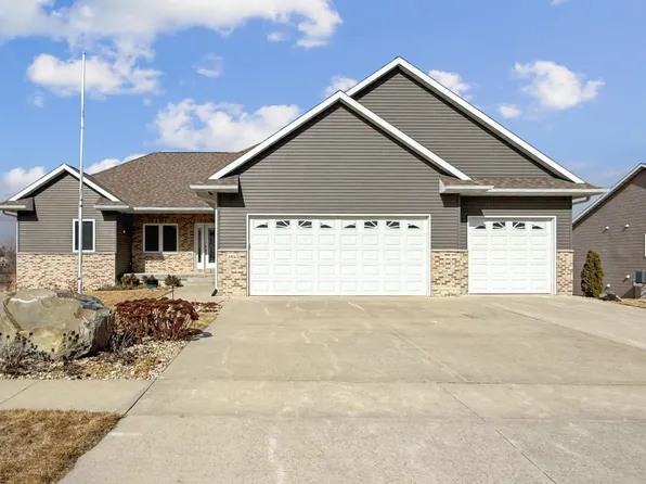 1916 Red Tail Dr, Waterloo, IA 50701