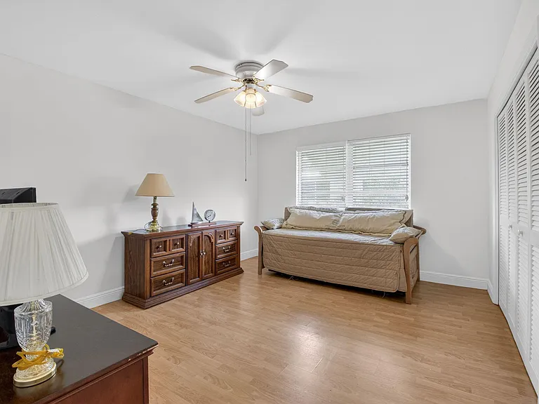 172 High Point Ter W #D — Photo 13