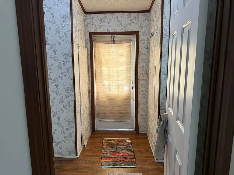 829 High St — Photo 7