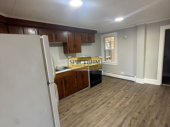 3rd image of 90 Elm St #6