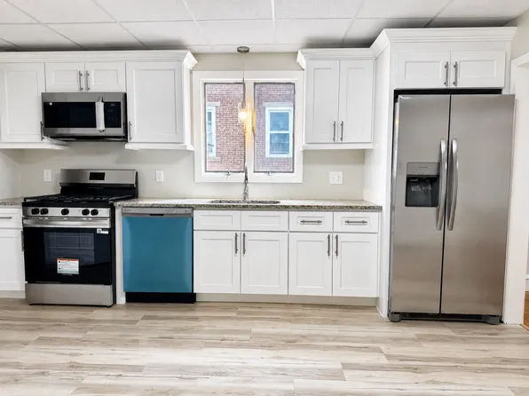 1111 Charles St #1, Providence, RI 02904