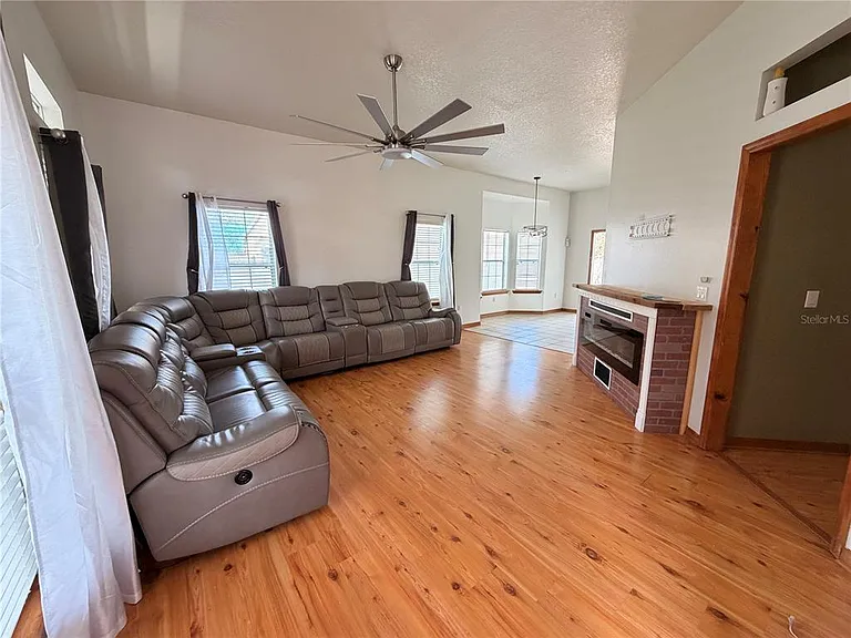 1011 Minnesota Ave — Photo 12