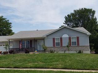 1028 Huntington Dr, Troy, MO 63379