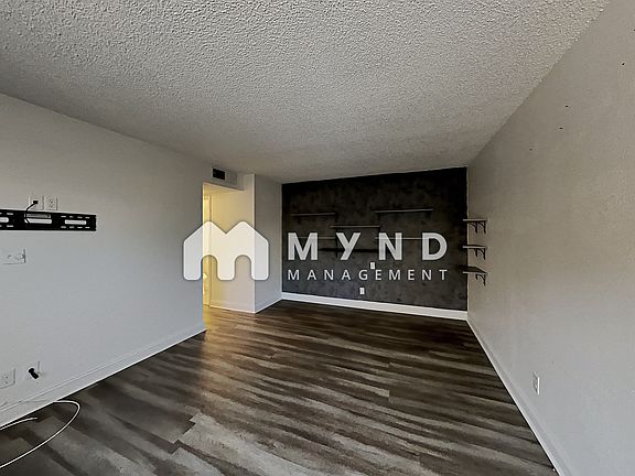 4th image of 1393 Santa Anita Dr APT B