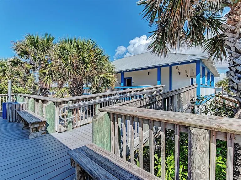 12165 Gulfstream Blvd — Photo 24