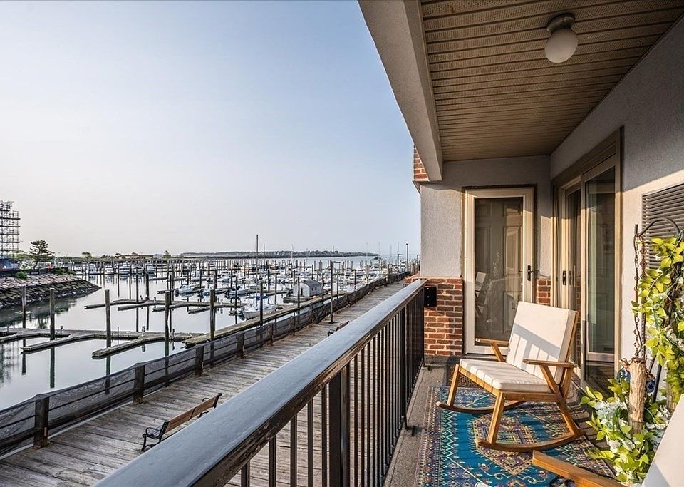 1st image of 154 Lynnway Unit 204