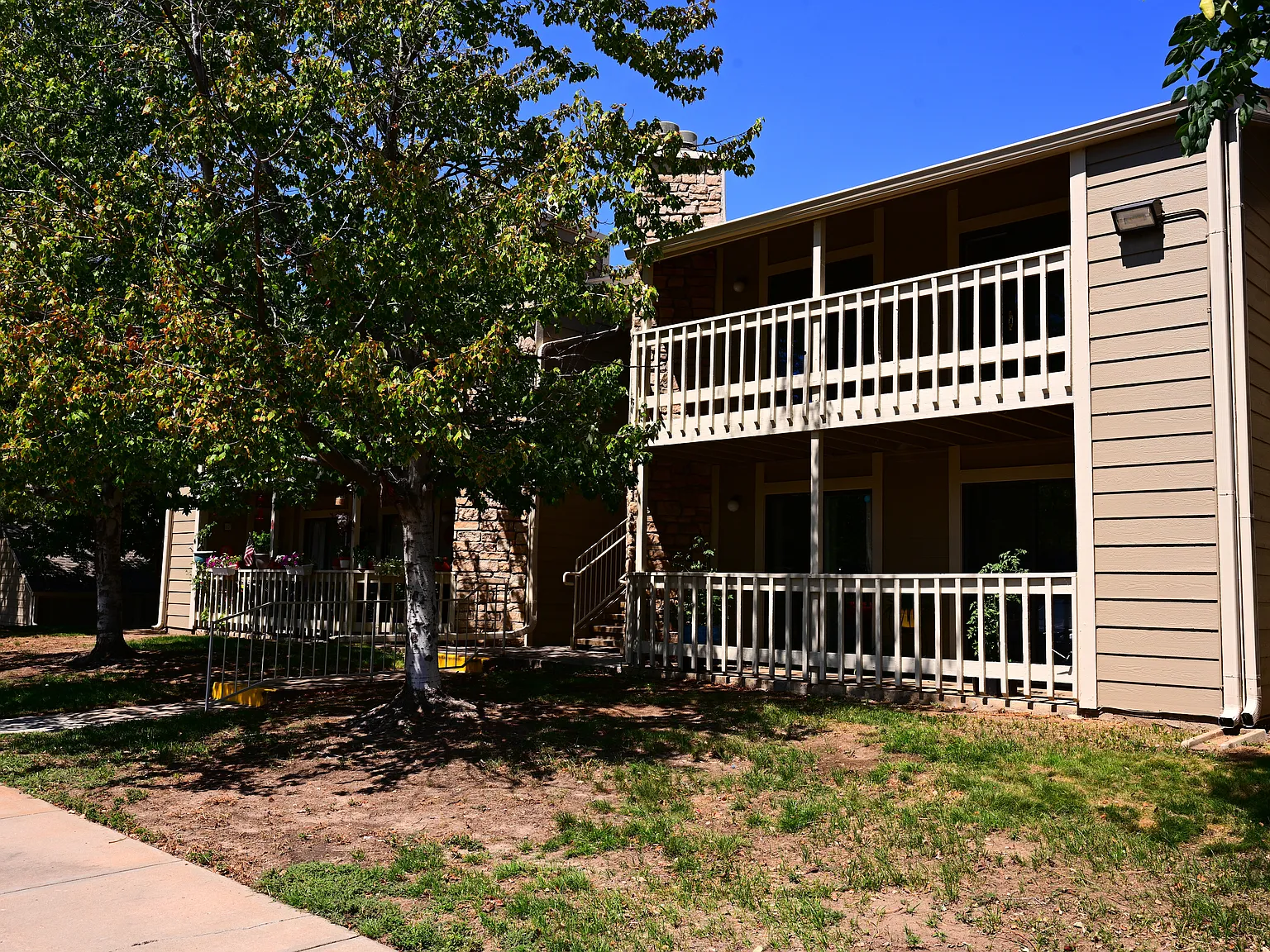 2 bed, 1019 sqft, $2,450 — Photo 1