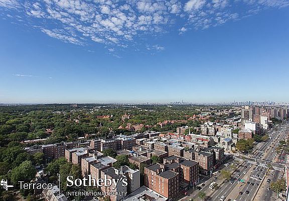 2nd image of 67-70 Clyde St #2