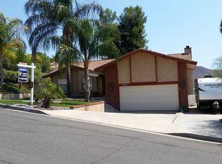 22080 Loch Lomond Dr, Canyon Lake, CA 92587