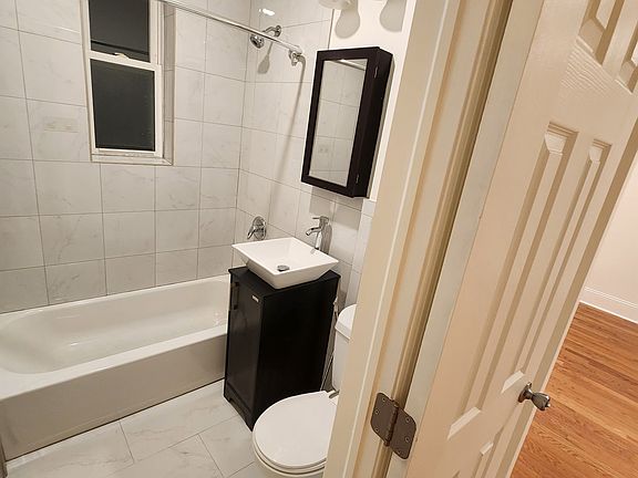 2nd image of 104 Glenwood Ave #504