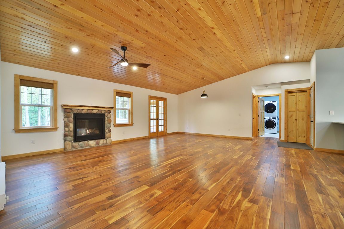 next background image