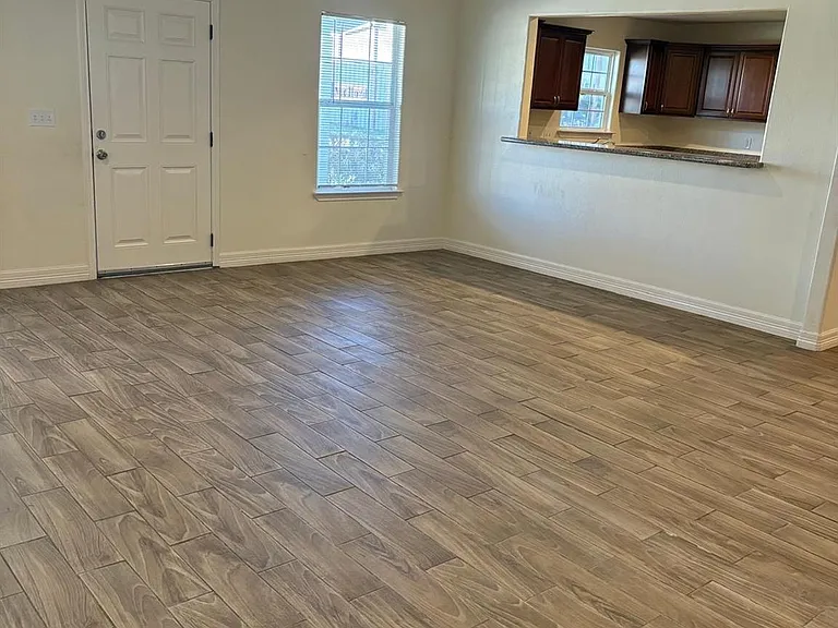 3331 Longhorn Dr — Photo 4